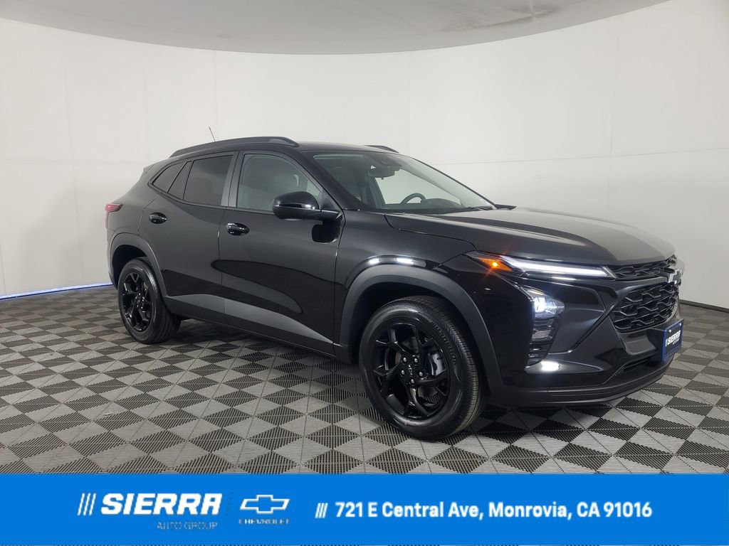 New 2026 Chevrolet Trax LT w/ Midnight Edition