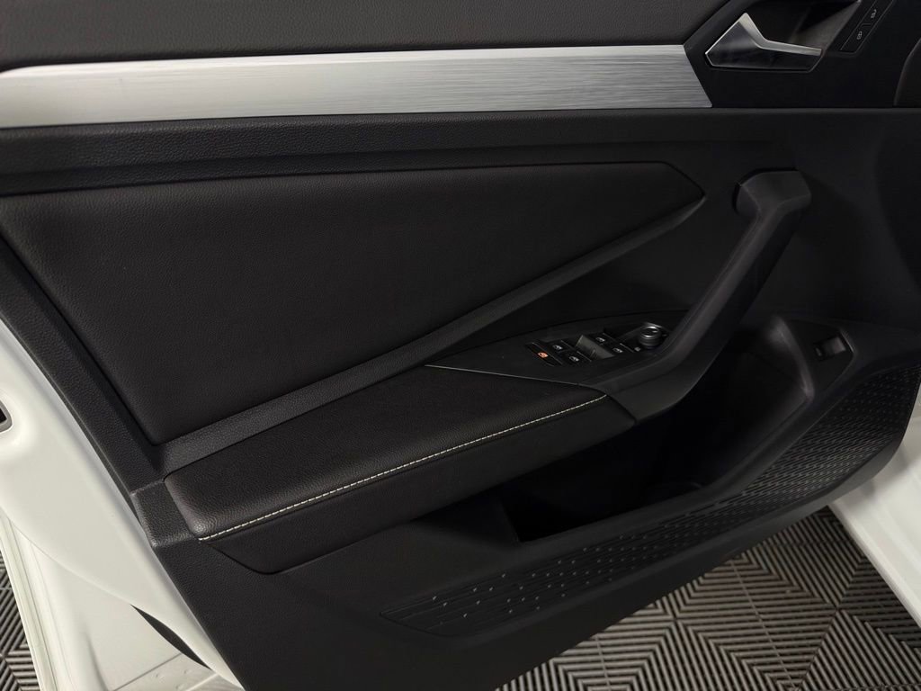Used 2025 Volkswagen Jetta Sport image 24