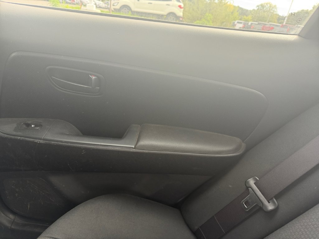 Used 2009 Hyundai Elantra SE FWD image 34