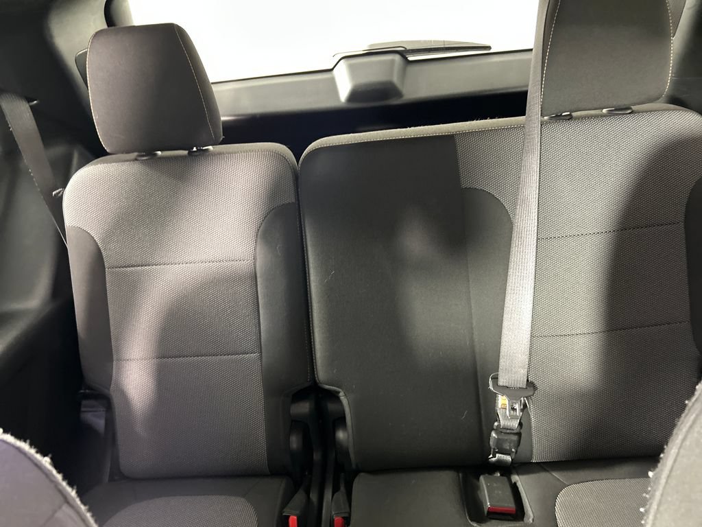 Used 2021 Chevrolet Traverse LT FWD image 20