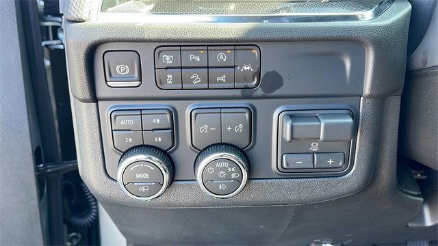 New 2026 Chevrolet Suburban RST w/ RST Capability Package image 26