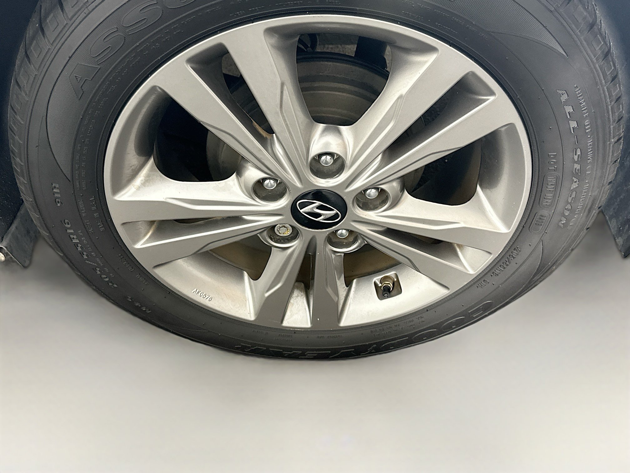 Used 2017 Hyundai Elantra SE FWD image 11