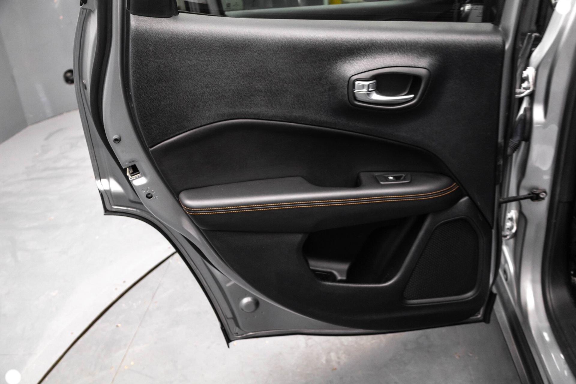 Used 2021 Jeep Compass Limited image 32