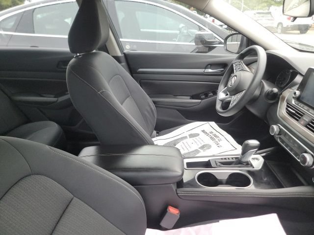 Used 2023 Nissan Altima 2.5 SV FWD image 10