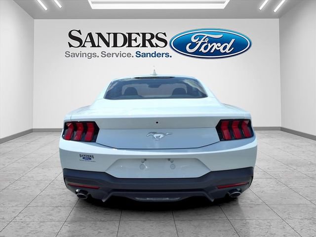 Used 2025 Ford Mustang Coupe image 2