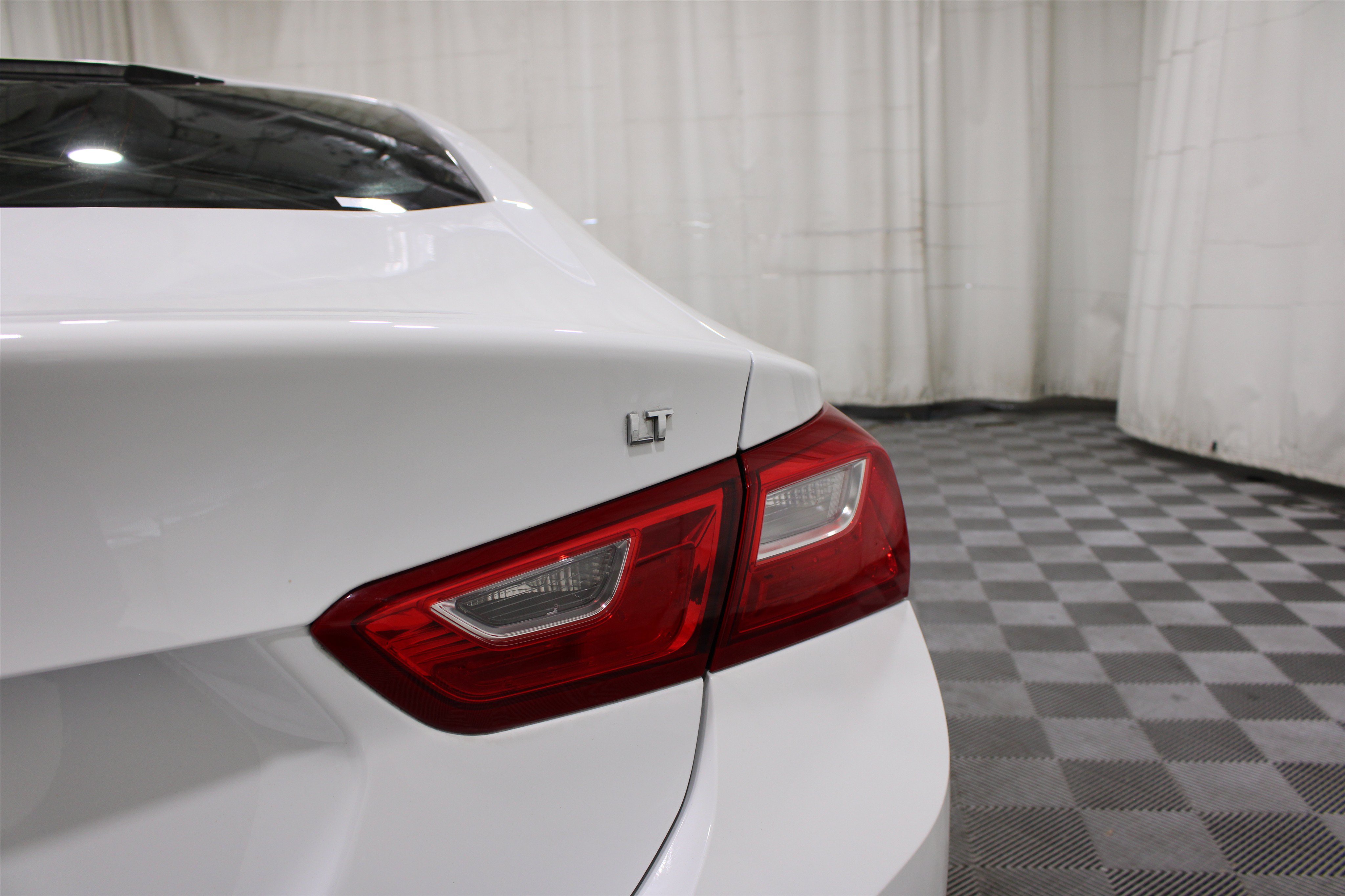 Used 2023 Chevrolet Malibu LT FWD image 28
