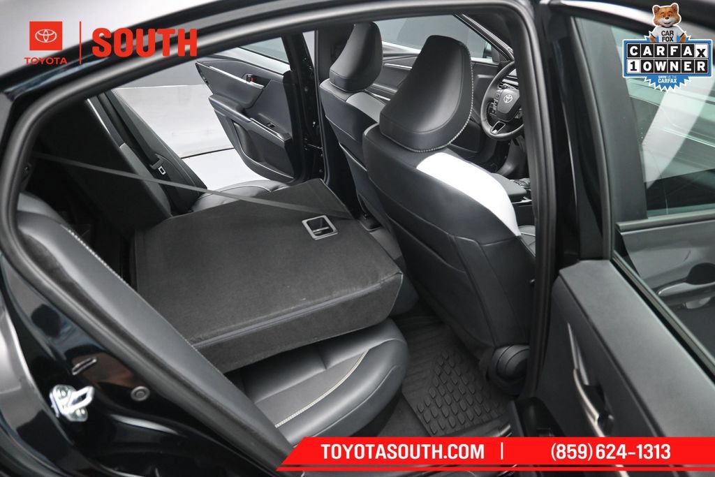 Used 2026 Toyota Camry SE FWD image 27