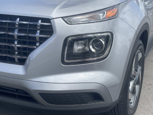 New 2026 Hyundai Venue SEL FWD image 9