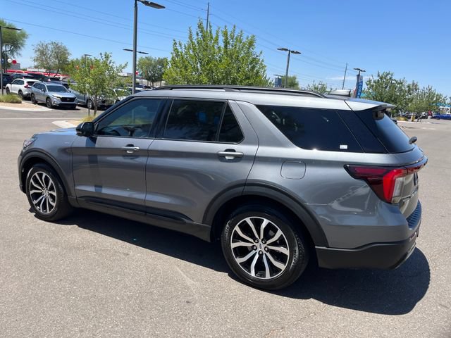 Used 2025 Ford Explorer ST-Line w/ Premium Package RWD image 10