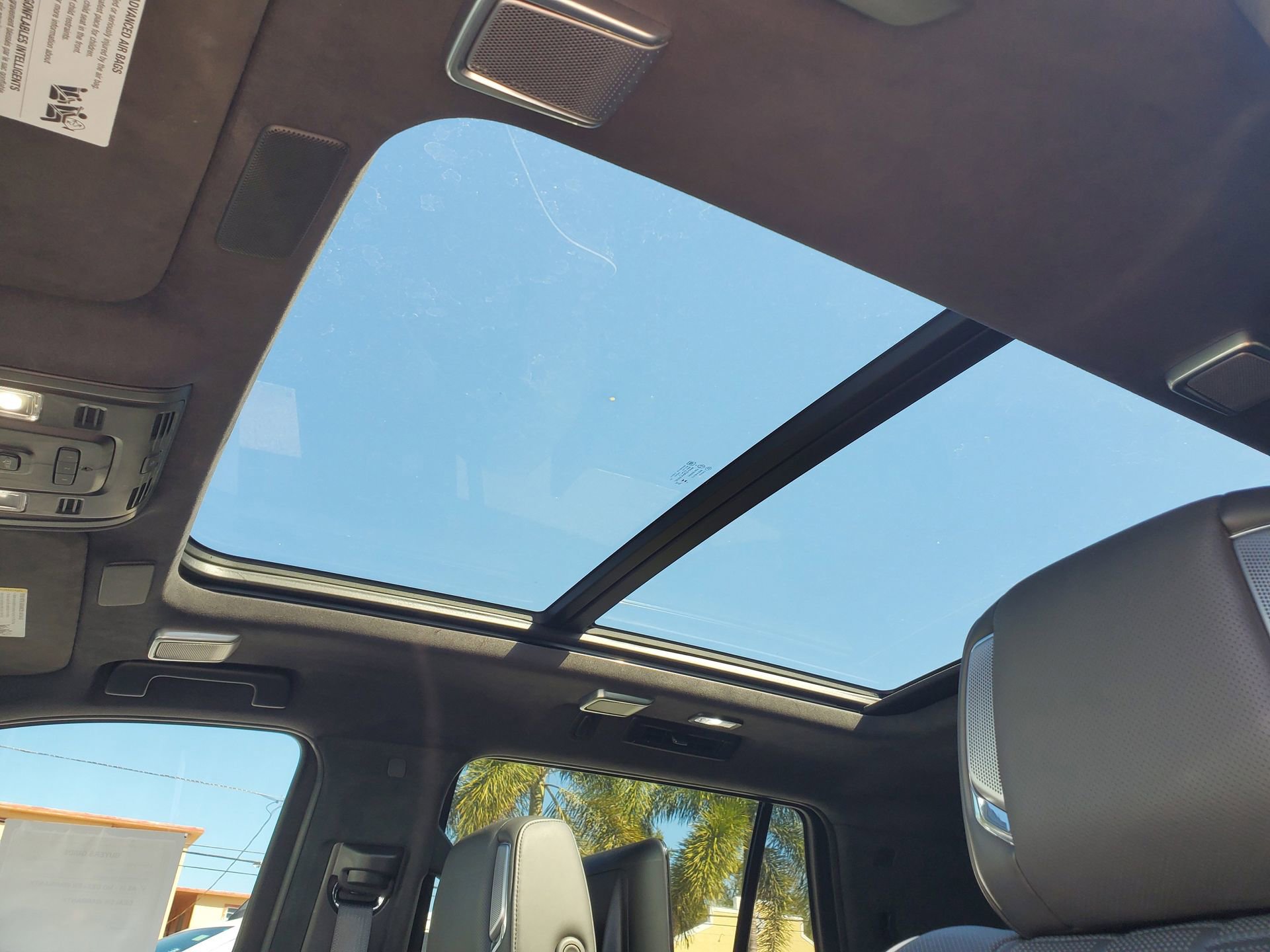 Used 2024 Cadillac Escalade Premium Luxury Platinum image 21