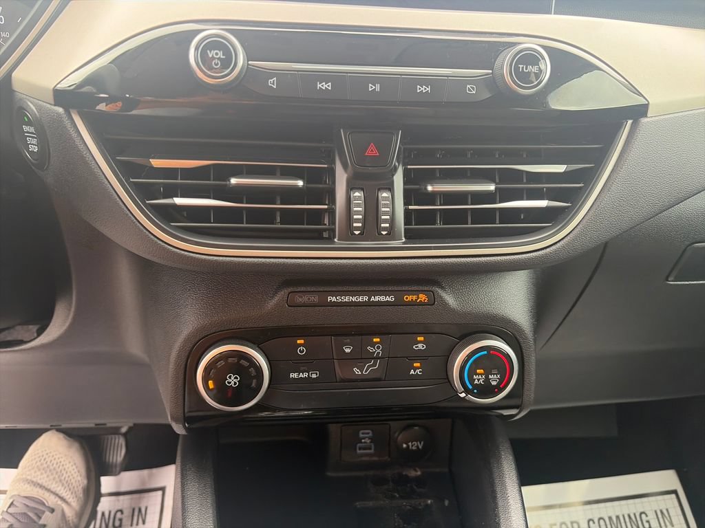 Used 2022 Ford Escape SE AWD/4WD image 18