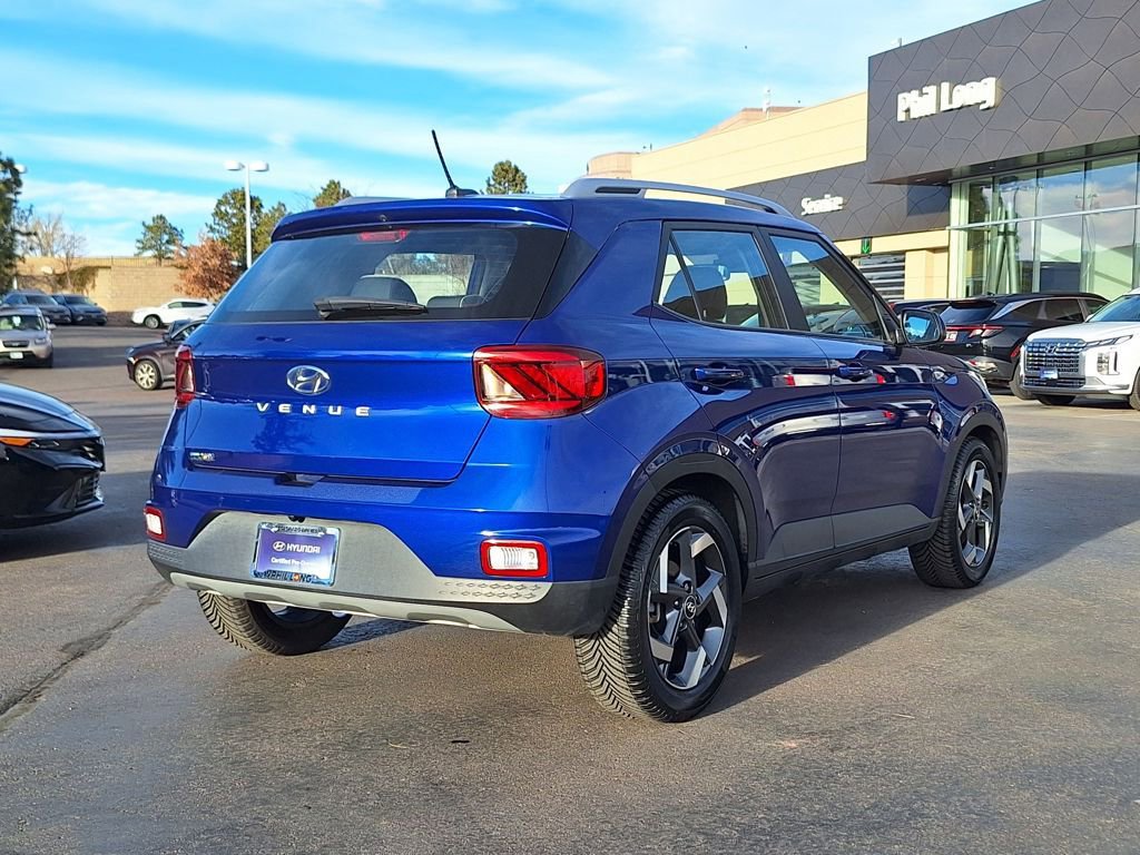 Certified 2023 Hyundai Venue Limited image 3