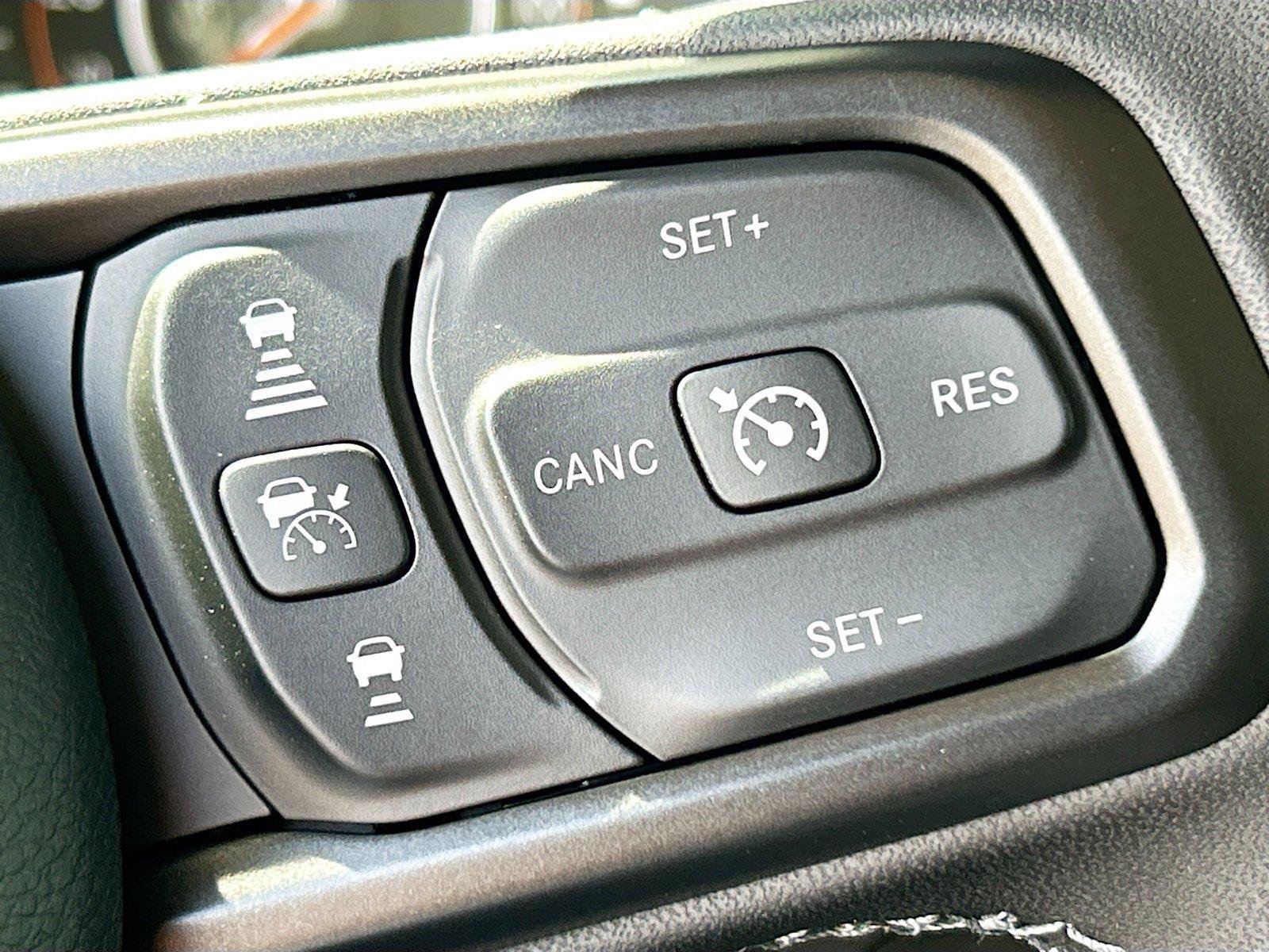 New 2026 Jeep Gladiator Sport AWD/4WD image 32