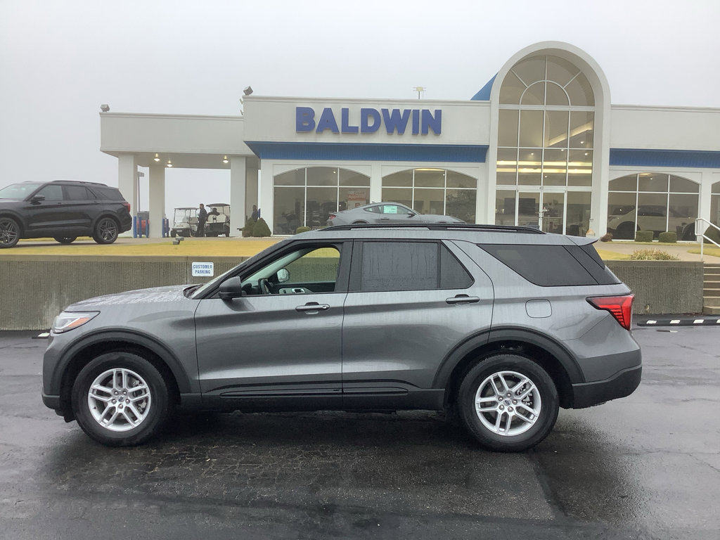 New 2026 Ford Explorer Active w/ Active Comfort Package image 4