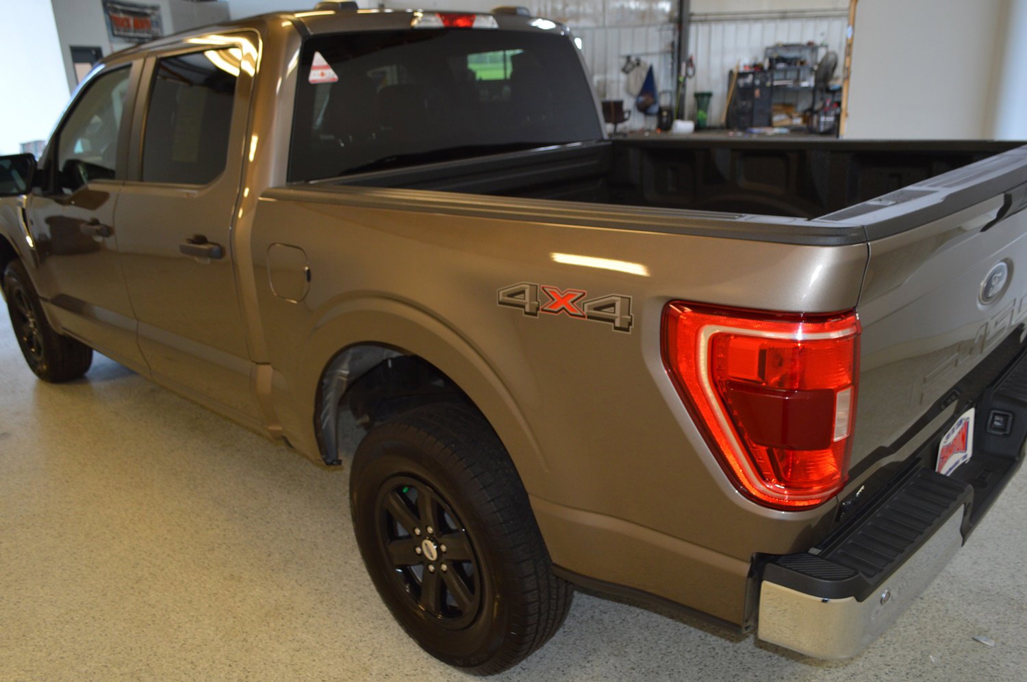 Used 2023 Ford F150 XLT image 5