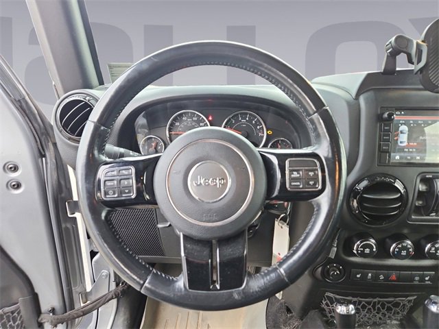 Used 2015 Jeep Wrangler Unlimited Sahara image 13