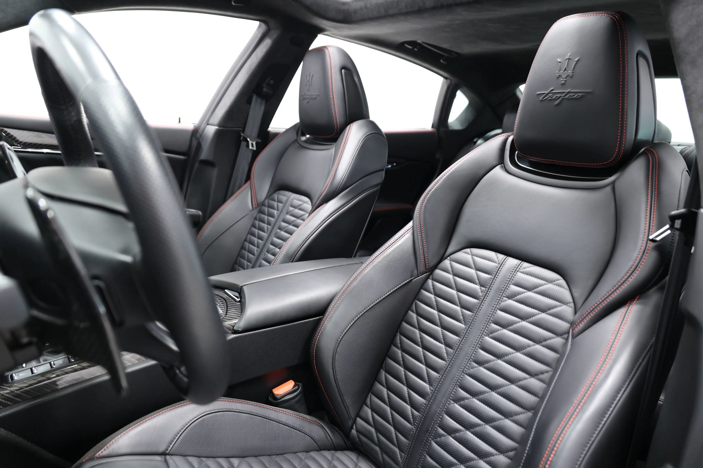Used 2022 Maserati Quattroporte Trofeo RWD image 16