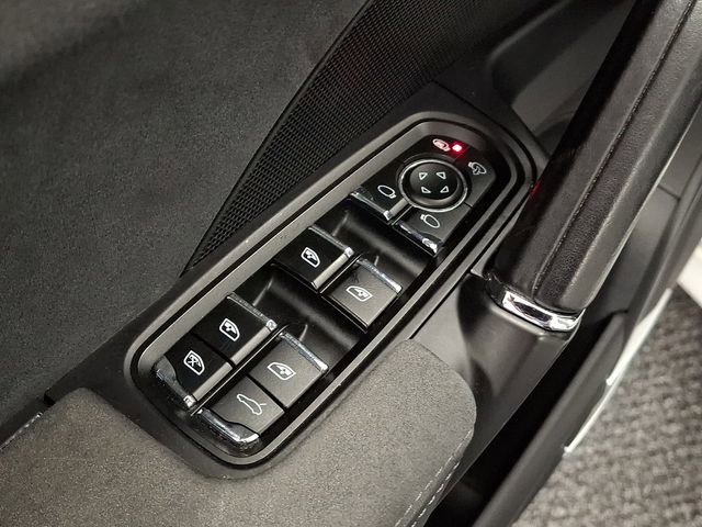 Used 2017 Porsche Cayenne GTS AWD/4WD image 27