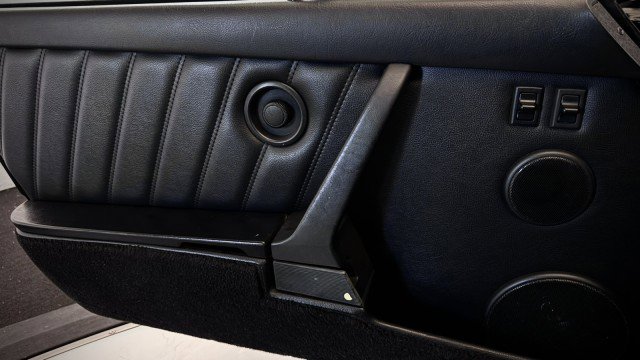 Used 1990 Porsche 911 image 12