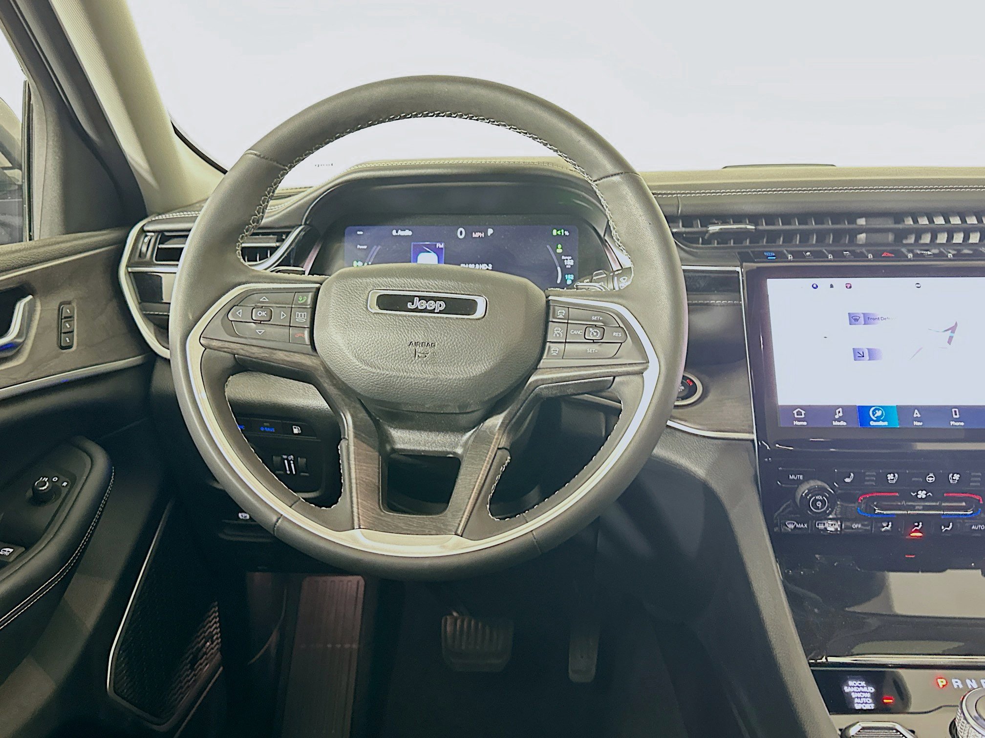 Used 2022 Jeep Grand Cherokee Limited 4xe w/ Luxury Tech Group II image 18