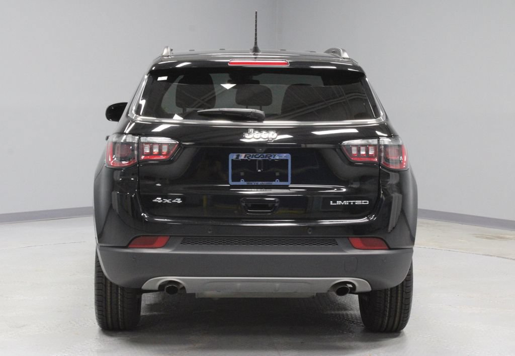 Used 2023 Jeep Compass Limited AWD/4WD image 9