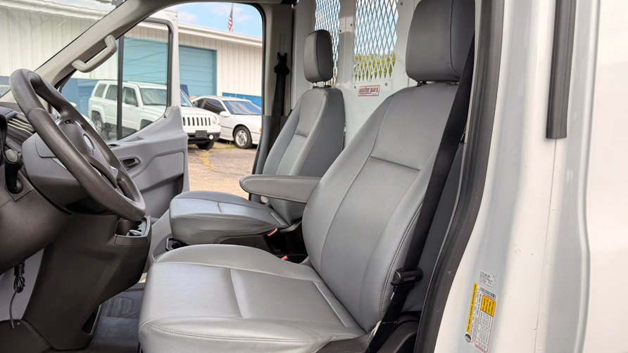 Used 2019 Ford Transit 150 130 Medium Roof RWD image 20
