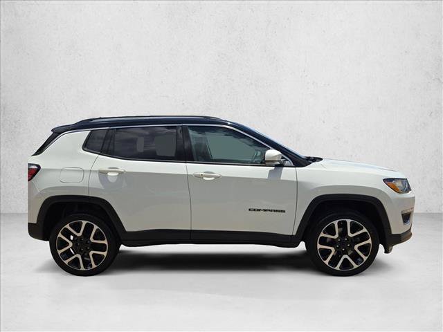 Used 2018 Jeep Compass Limited w/ Navigation Group AWD/4WD image 4