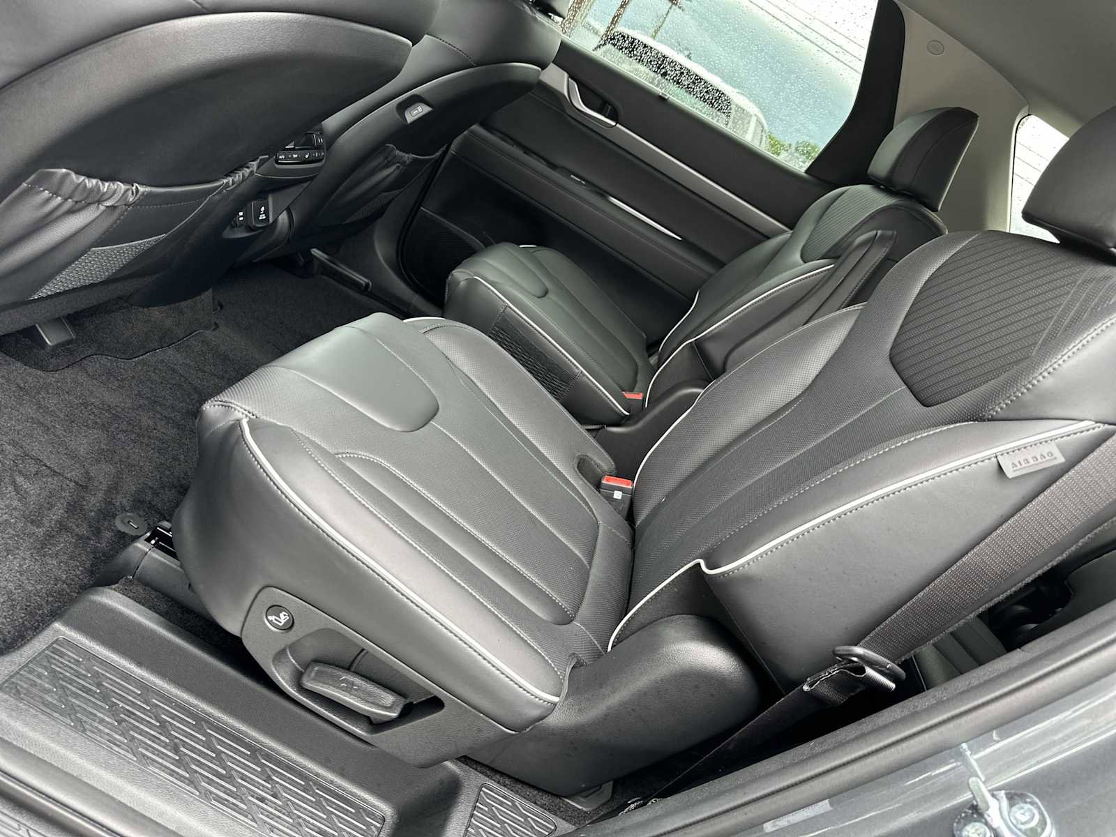Used 2025 Hyundai Palisade SEL FWD image 24