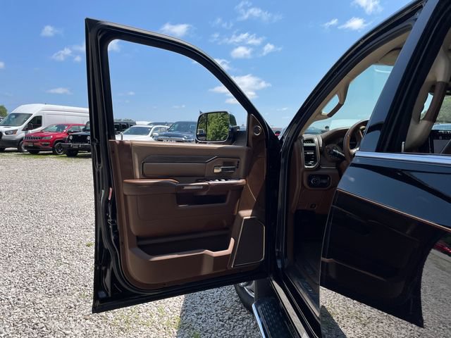 Used 2022 RAM 3500 Limited AWD/4WD image 25