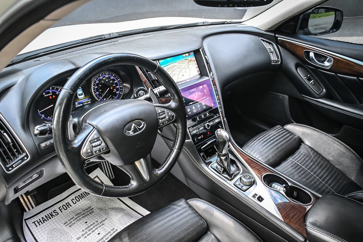 Used 2015 INFINITI Q50 AWD w/ Technology Package image 9