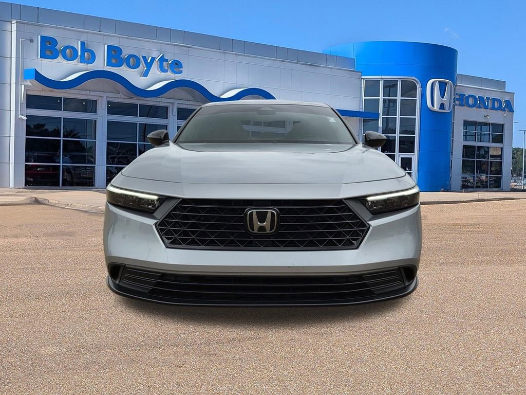 Used 2023 Honda Accord Sport image 2