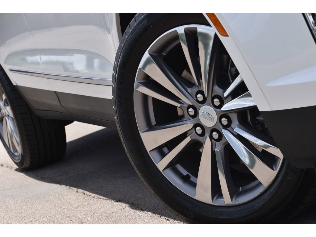 Used 2025 Cadillac XT5 Premium Luxury image 11