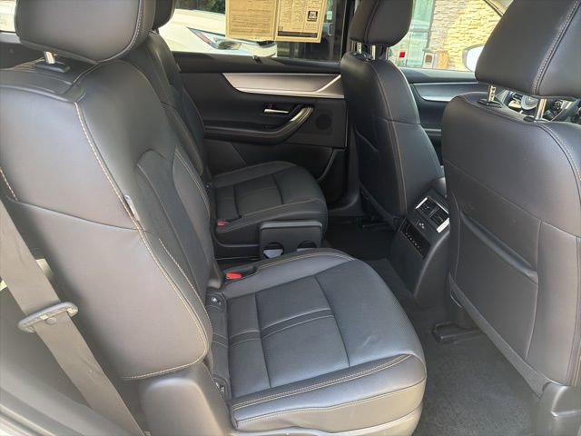 Used 2024 MAZDA CX-90 Plug-In Hybrid w/ Preferred AWD/4WD image 18