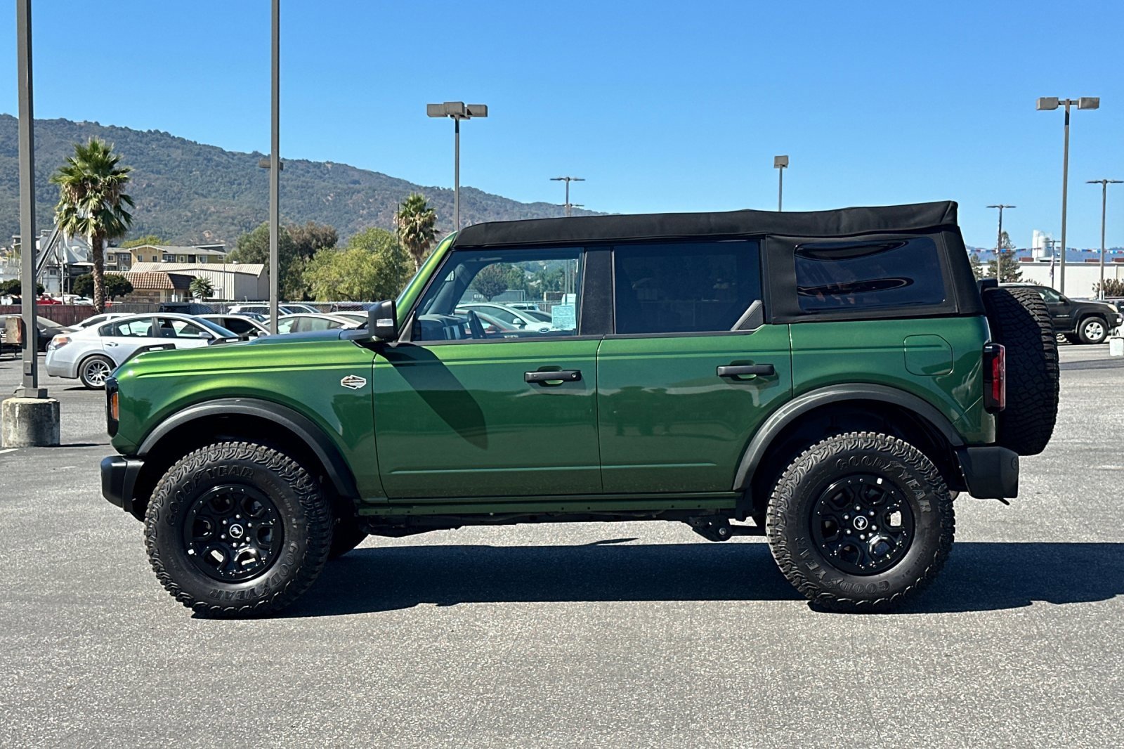 Used 2023 Ford Bronco Wildtrak image 7