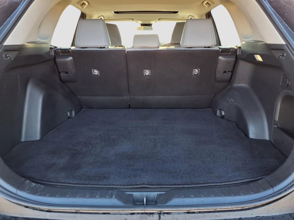 Used 2023 Toyota RAV4 XLE Premium image 31