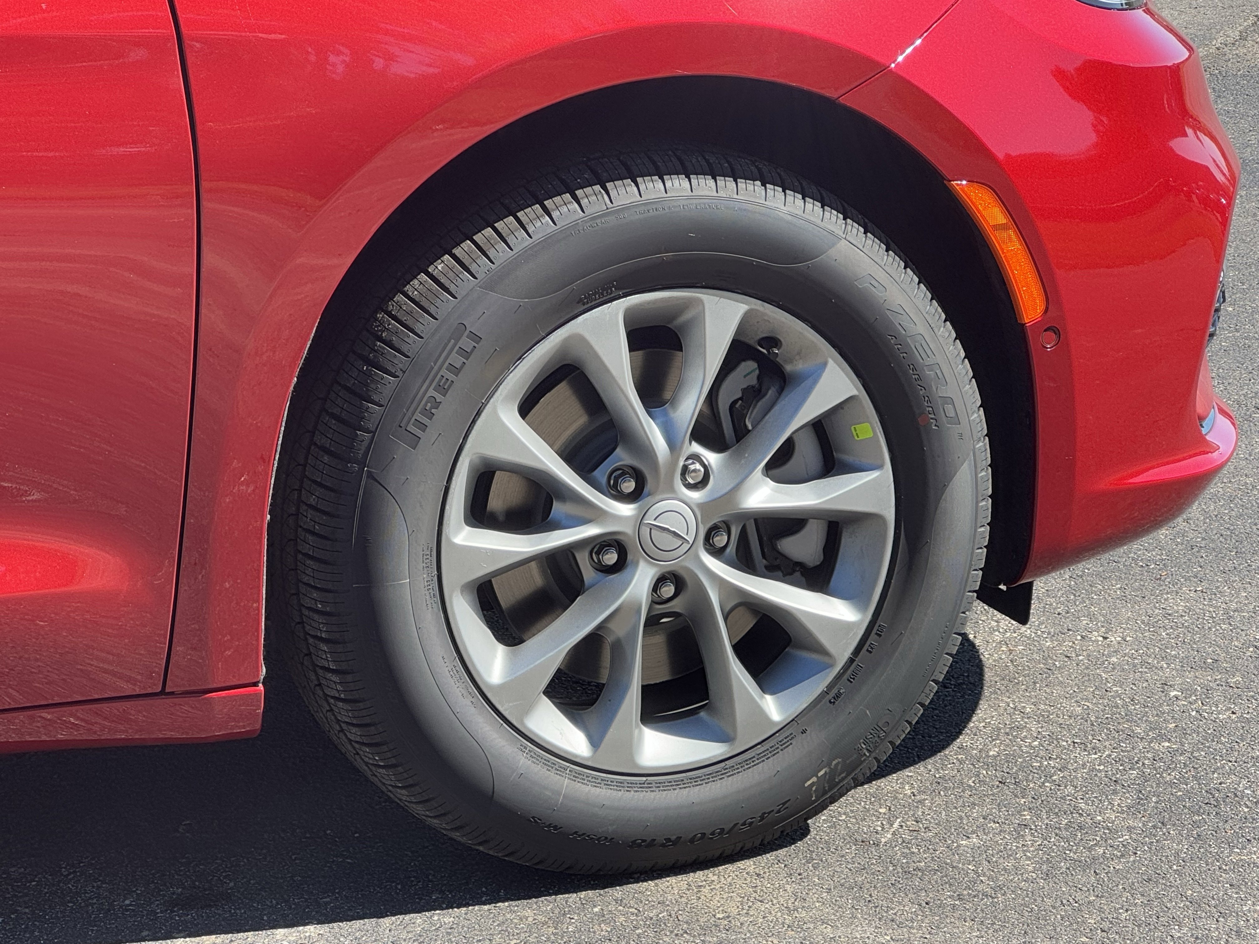 New 2026 Chrysler Pacifica Select image 9