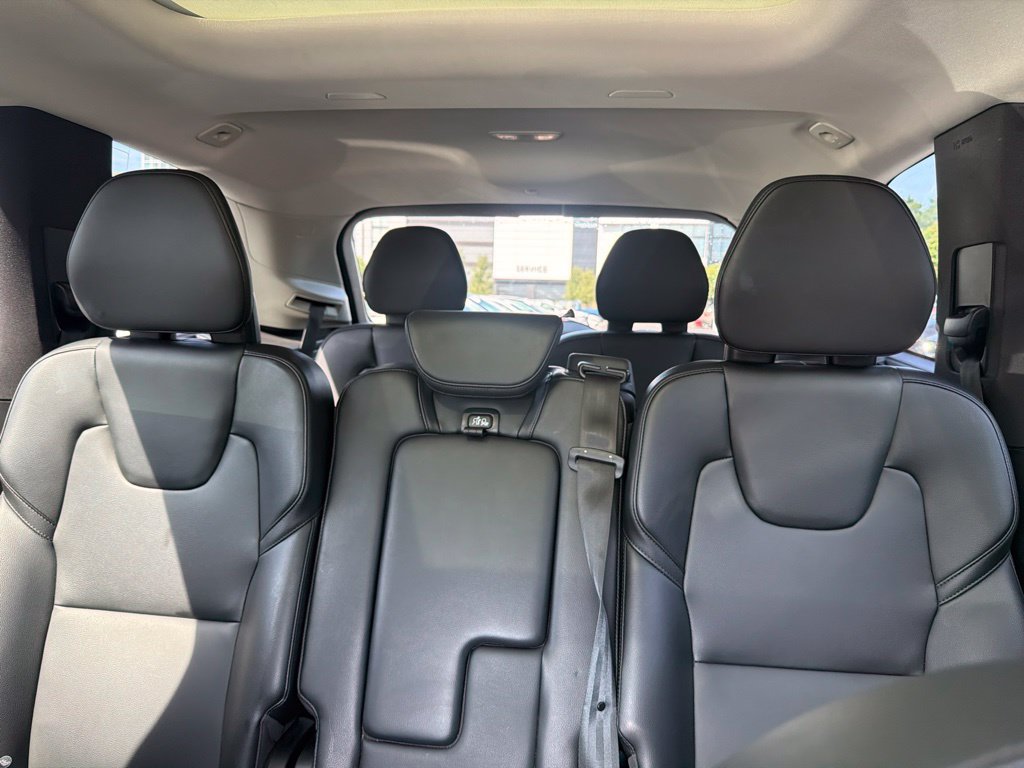 Certified 2023 Volvo XC90 B5 Core w/ Protection Package Premier AWD/4WD image 16