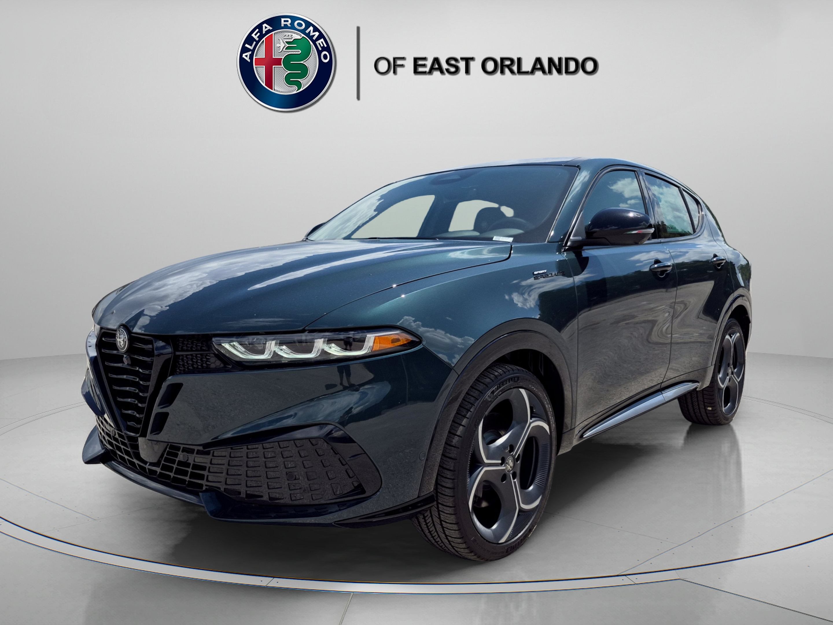 New 2026 Alfa Romeo Tonale w/ Active Assist Package AWD/4WD image 3