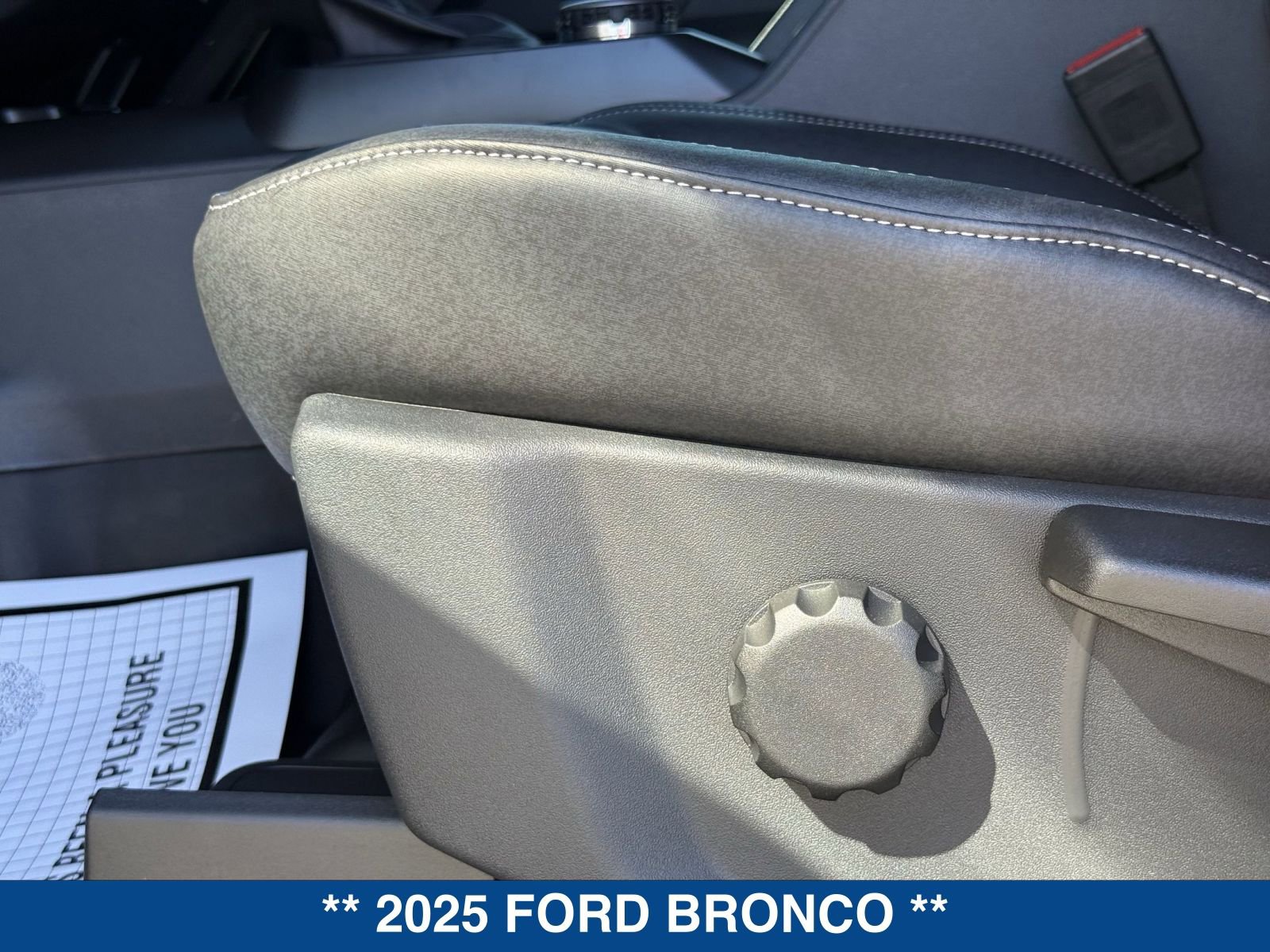 New 2025 Ford Bronco Badlands AWD/4WD image 22