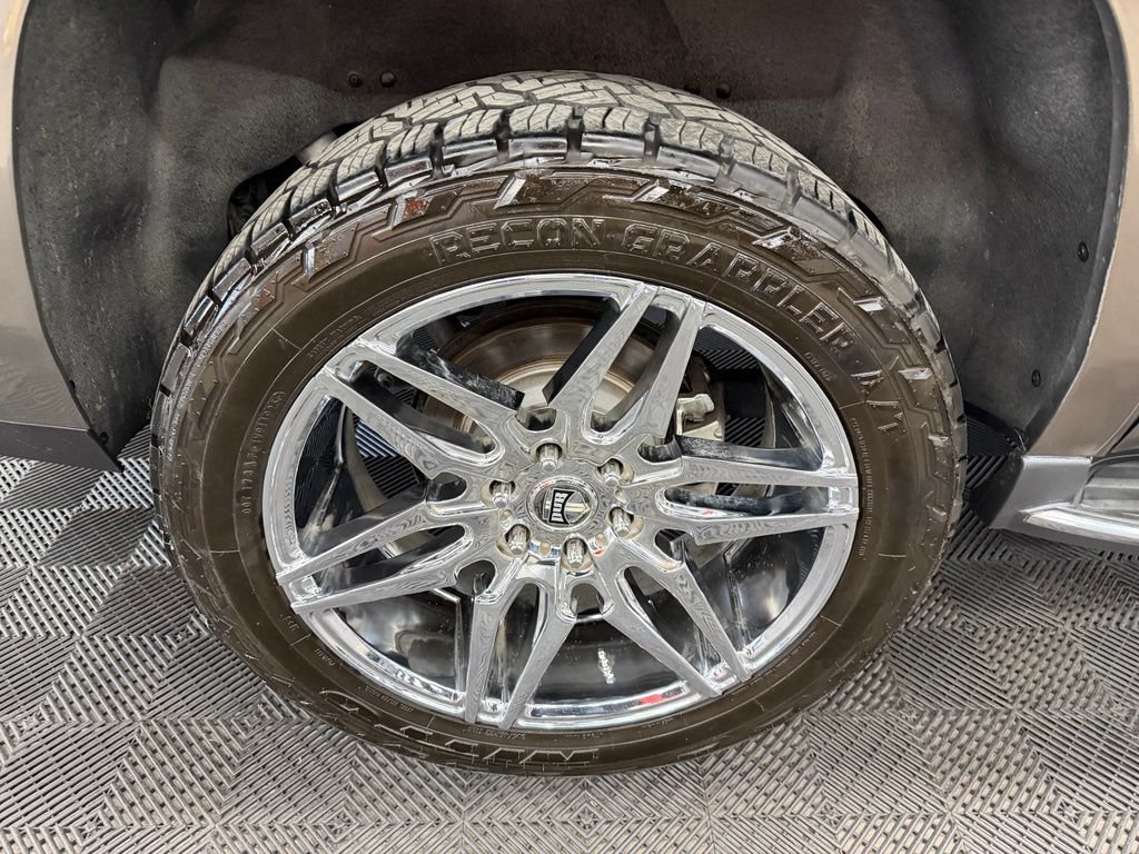 Used 2016 GMC Yukon XL SLE RWD image 19