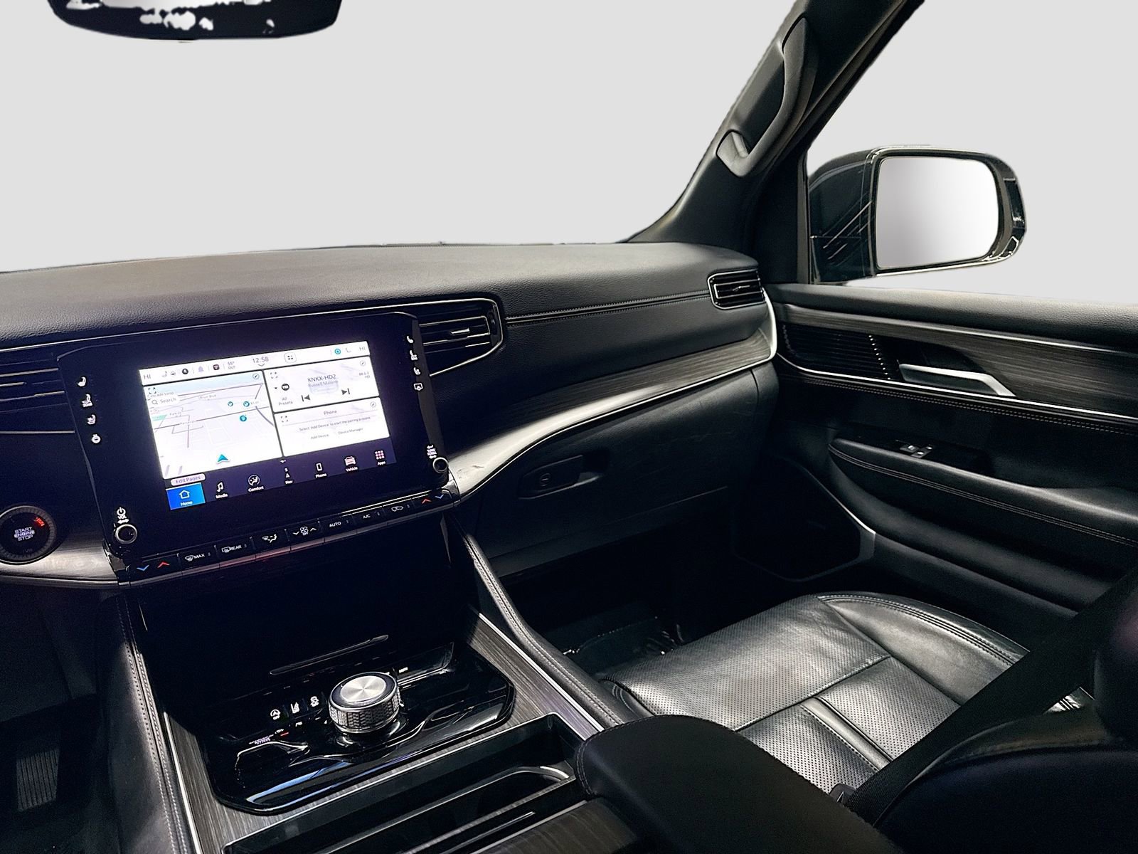 Used 2024 Jeep Wagoneer Series II image 26