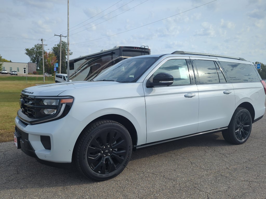 New 2025 Ford Expedition Max Platinum image 3