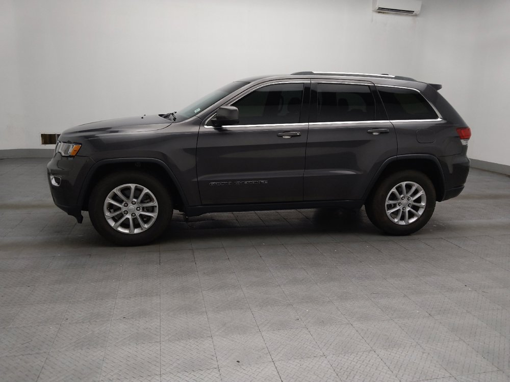 Used 2021 Jeep Grand Cherokee Laredo RWD image 2