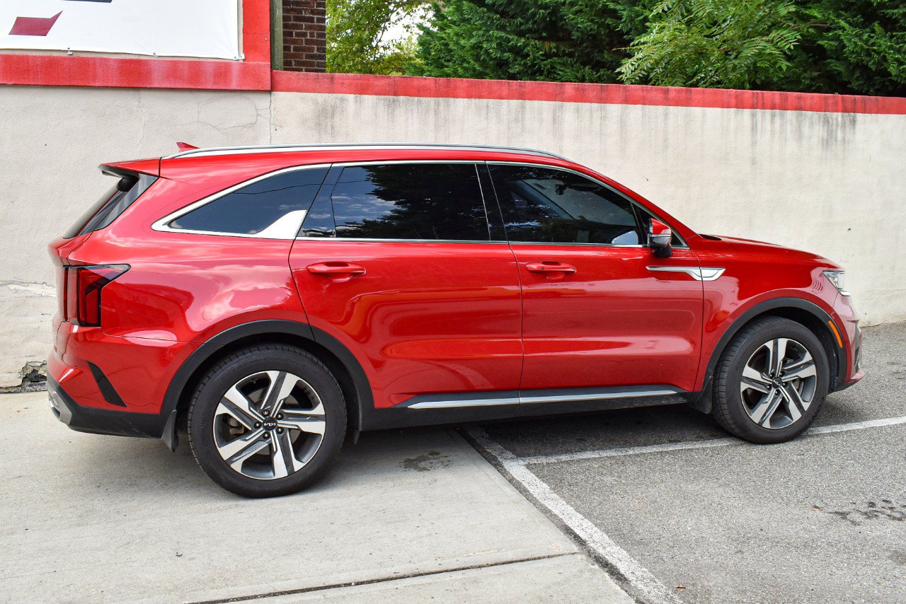 Used 2023 Kia Sorento SX Prestige w/ Panoramic Sunroof Package AWD/4WD image 8