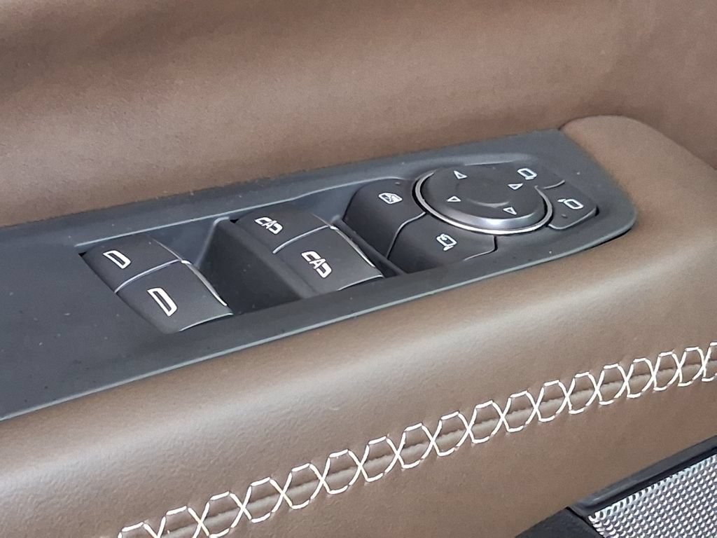 Used 2026 GMC Yukon Denali Ultimate AWD/4WD image 18