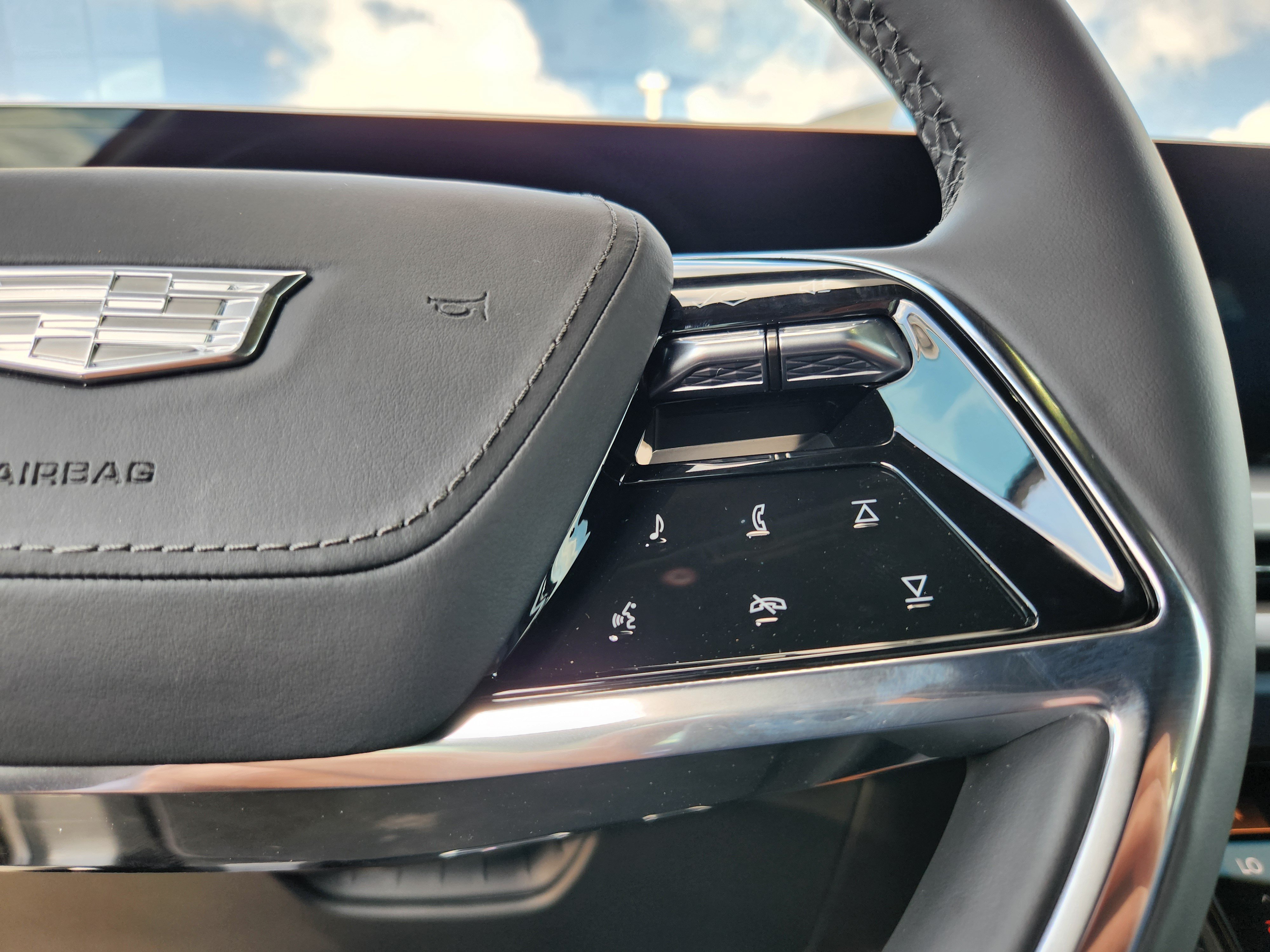 New 2026 Cadillac Vistiq Premium Luxury AWD/4WD image 33