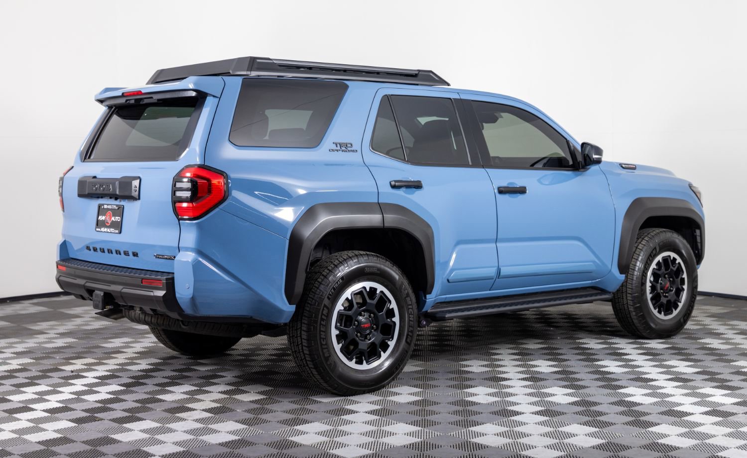 Used 2025 Toyota 4Runner TRD Off-Road image 8