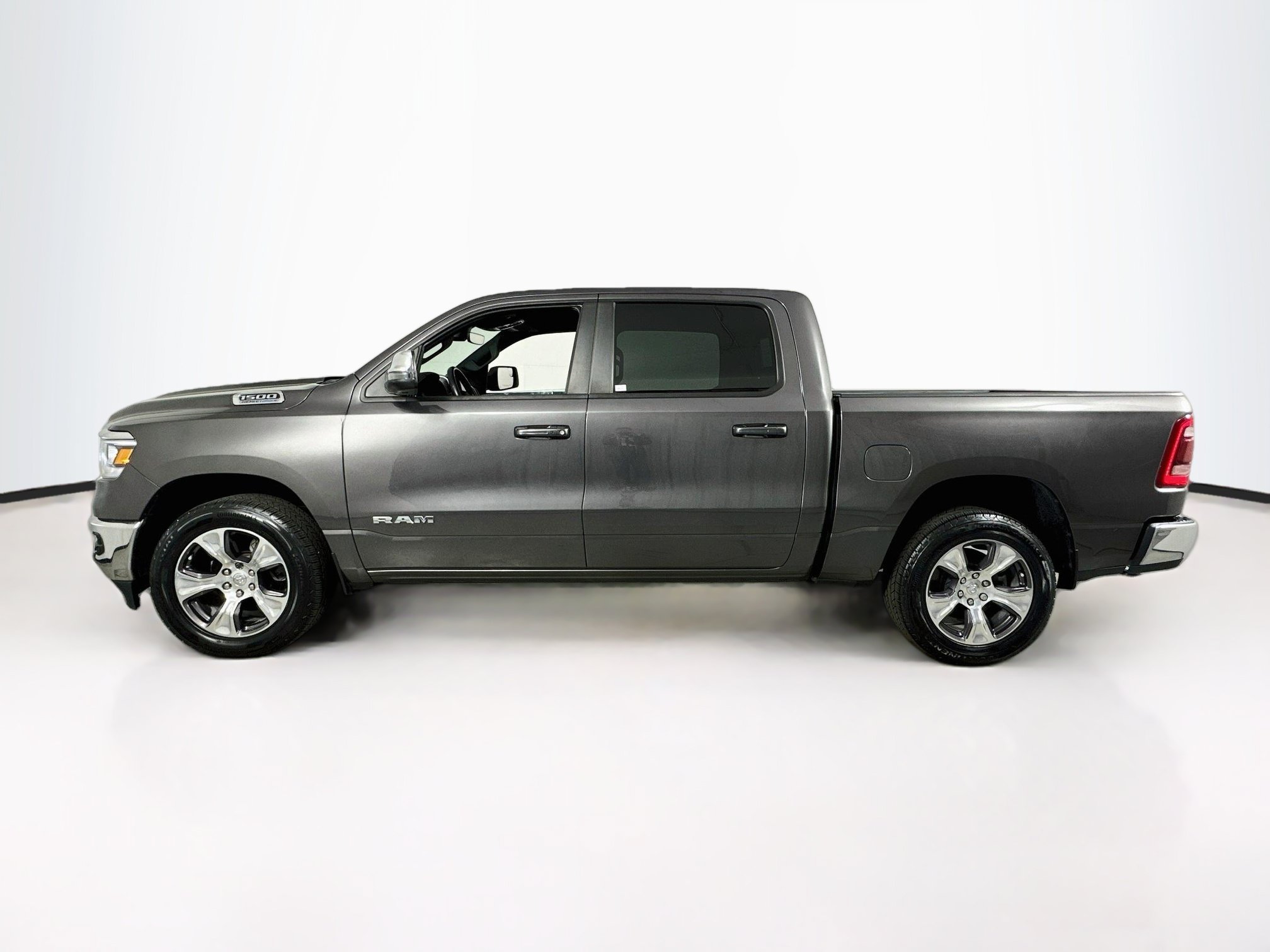 Used 2023 RAM 1500 Laramie AWD/4WD image 8
