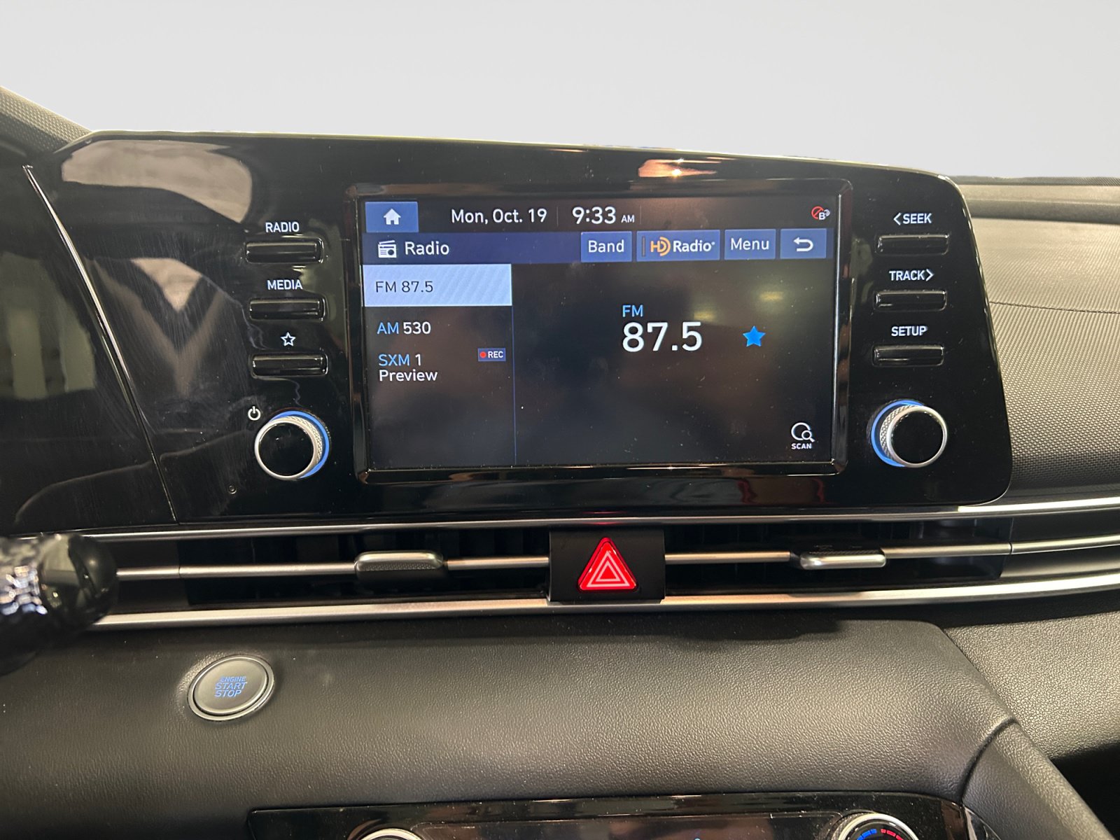 Used 2022 Hyundai Elantra SEL w/ Convenience + Premium Package FWD image 14