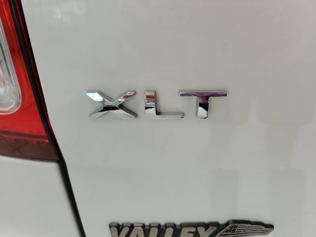 Used 2014 Ford Explorer XLT w/ Equipment Group 202A image 9